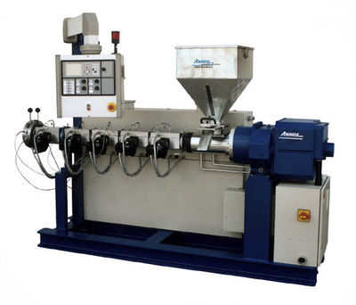 塑料加工擠出機(jī) 高效與精準(zhǔn)的塑料加工專用設(shè)備